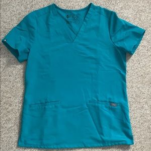 figs casma 3 pocket scrub top